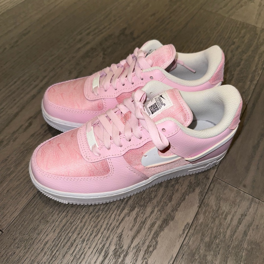Pink Nike Air Force